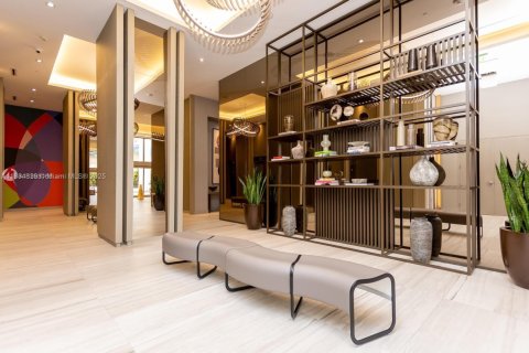 Copropriété à vendre à Hollywood, Floride: 2 chambres, 99.87 m2 № 2169562 - photo 2
