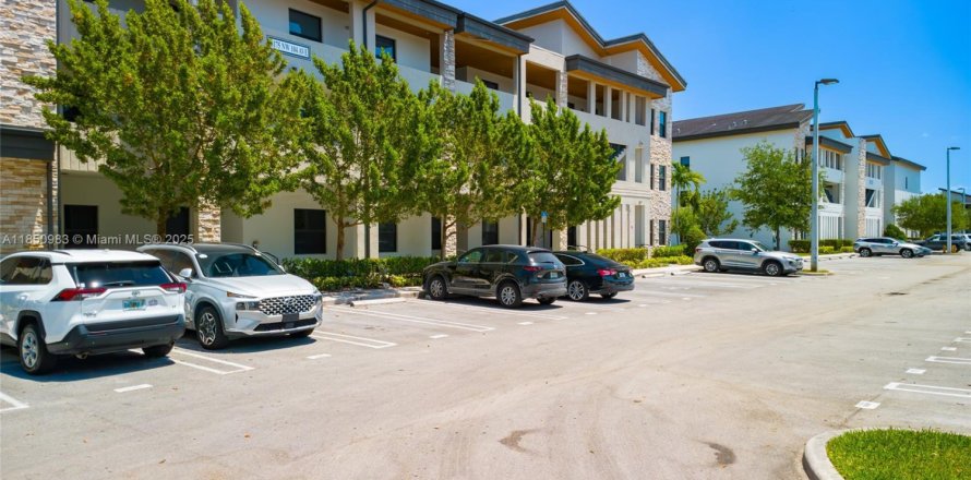Condo à Doral, Floride, 2 chambres № 1871816