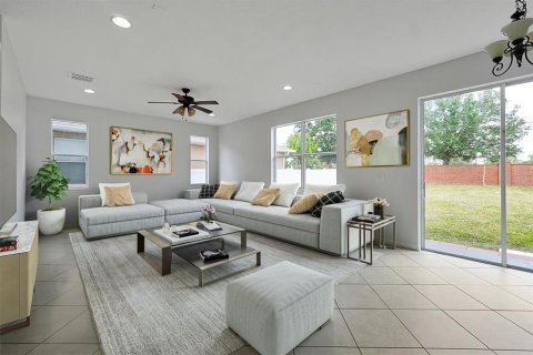 House in Orlando, Florida 5 bedrooms, 262.36 sq.m. № 1822899 - photo 13