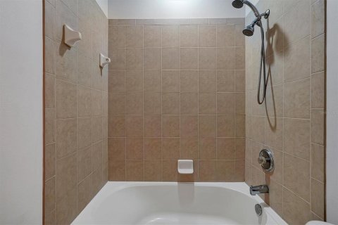 House in Orlando, Florida 5 bedrooms, 262.36 sq.m. № 1822899 - photo 25