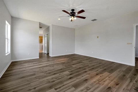 House in Orlando, Florida 5 bedrooms, 262.36 sq.m. № 1822899 - photo 17