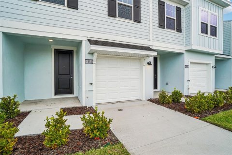 Touwnhouse à vendre à Zephyrhills, Floride: 3 chambres, 152.17 m2 № 2198317 - photo 2