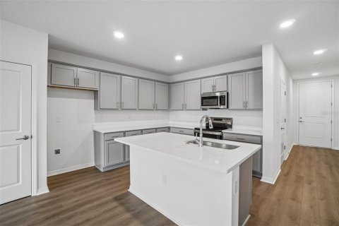 Touwnhouse à vendre à Zephyrhills, Floride: 3 chambres, 152.17 m2 № 2198317 - photo 6