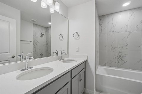 Touwnhouse à vendre à Zephyrhills, Floride: 3 chambres, 152.17 m2 № 2198317 - photo 26