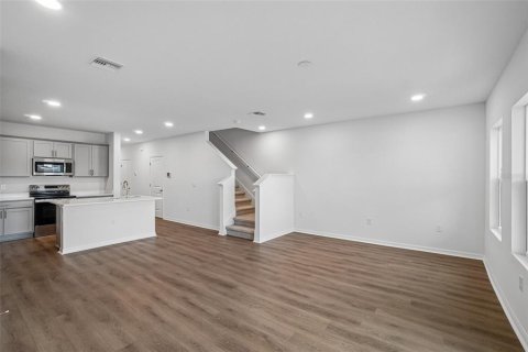 Touwnhouse à vendre à Zephyrhills, Floride: 3 chambres, 152.17 m2 № 2198317 - photo 10