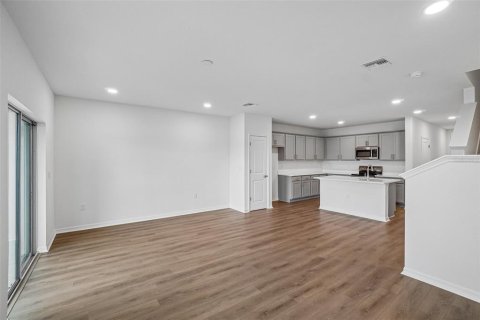 Touwnhouse à vendre à Zephyrhills, Floride: 3 chambres, 152.17 m2 № 2198317 - photo 11