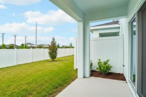 Touwnhouse à vendre à Zephyrhills, Floride: 3 chambres, 152.17 m2 № 2198317 - photo 29