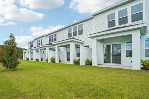 Touwnhouse à vendre à Zephyrhills, Floride: 3 chambres, 152.17 m2 № 2198317 - photo 30