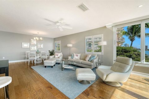 Condo in Sarasota, Florida, 2 bedrooms № 2152099 - photo 11