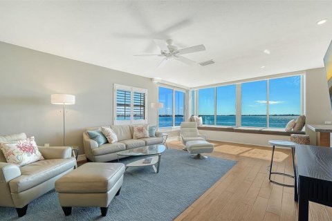 Condo in Sarasota, Florida, 2 bedrooms № 2152099 - photo 6