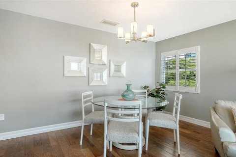 Condo in Sarasota, Florida, 2 bedrooms № 2152099 - photo 13