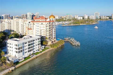 Condo in Sarasota, Florida, 2 bedrooms № 2152099