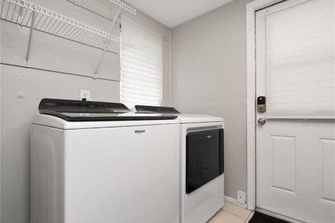 Casa en alquiler en Orlando, Florida, 3 dormitorios, 82.13 m2 № 1910275 - foto 12