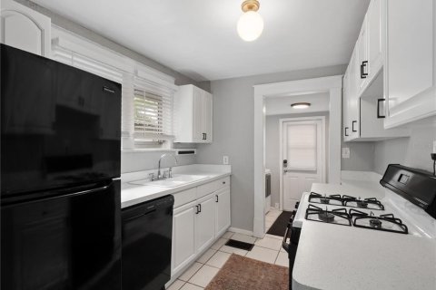 Casa en alquiler en Orlando, Florida, 3 dormitorios, 82.13 m2 № 1910275 - foto 6