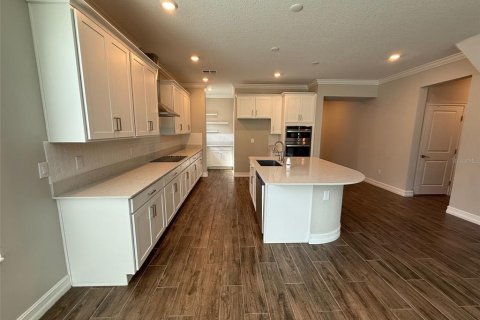Casa en venta en Land O' Lakes, Florida, 4 dormitorios, 275.36 m2 № 1908942 - foto 3