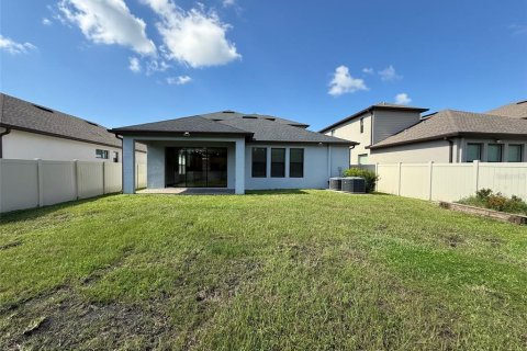 Casa en venta en Land O' Lakes, Florida, 4 dormitorios, 275.36 m2 № 1908942 - foto 29