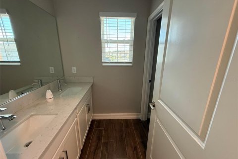 Casa en venta en Land O' Lakes, Florida, 4 dormitorios, 275.36 m2 № 1908942 - foto 24