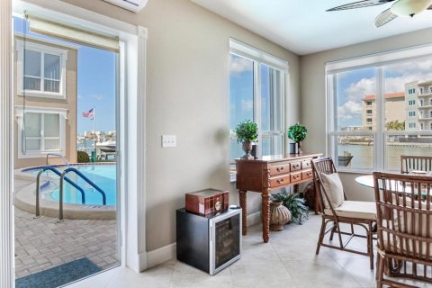 Condominio en venta en Clearwater, Florida, 2 dormitorios, 181.35 m2 № 2113236 - foto 20