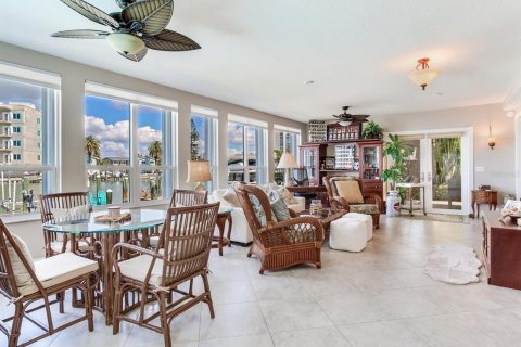 Condominio en venta en Clearwater, Florida, 2 dormitorios, 181.35 m2 № 2113236 - foto 21
