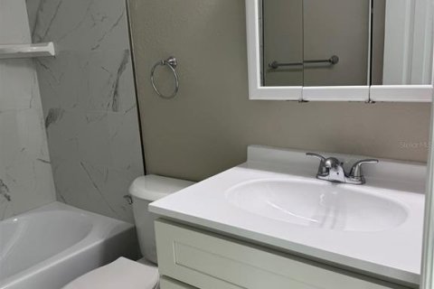 Copropriété à louer à New Port Richey, Floride: 2 chambres, 80.27 m2 № 2405714 - photo 13