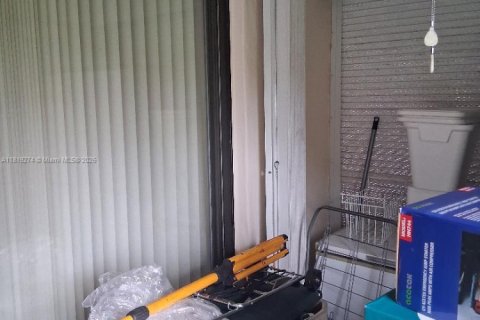 Condominio en venta en Pembroke Pines, Florida, 2 dormitorios № 1779944 - foto 29
