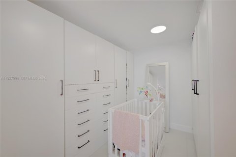 Condo in Sunny Isles Beach, Florida, 2 bedrooms № 1986088 - photo 21