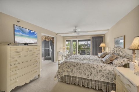 Condominio en venta en Placida, Florida, 2 dormitorios, 150.87 m2 № 2097669 - foto 18