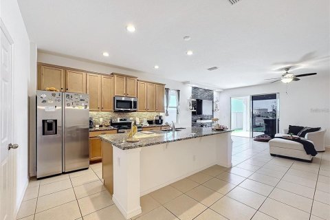 Villa ou maison à vendre à Davenport, Floride: 4 chambres, 195.56 m2 № 2321241 - photo 5