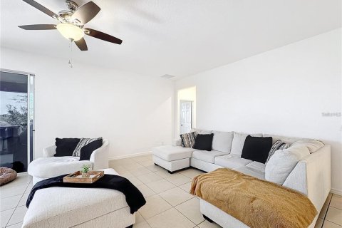 Villa ou maison à vendre à Davenport, Floride: 4 chambres, 195.56 m2 № 2321241 - photo 8