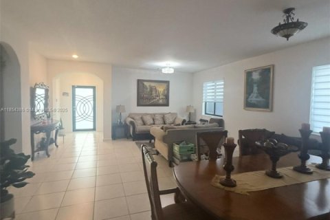 Casa en venta en Homestead, Florida, 3 dormitorios, 176.89 m2 № 2015943 - foto 6