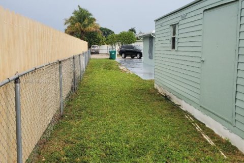Casa en venta en Homestead, Florida, 4 dormitorios, 121.61 m2 № 2057732 - foto 16