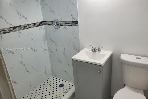 Casa en venta en Homestead, Florida, 4 dormitorios, 121.61 m2 № 2057732 - foto 13