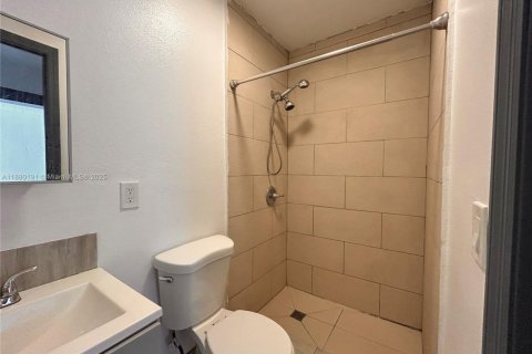 Villa ou maison à louer à Hollywood, Floride: 1 chambre, 67.82 m2 № 1928861 - photo 6