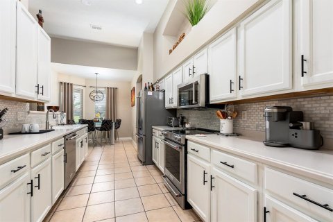 House in Winter Garden, Florida 4 bedrooms, 200.02 sq.m. № 1916112 - photo 7