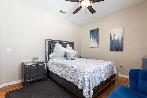 House in Winter Garden, Florida 4 bedrooms, 200.02 sq.m. № 1916112 - photo 19