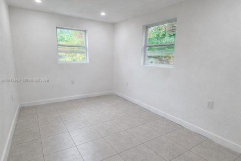 Casa en venta en Miami, Florida, 3 dormitorios, 113.34 m2 № 2089601 - foto 15