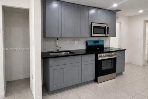 Casa en venta en Miami, Florida, 3 dormitorios, 113.34 m2 № 2089601 - foto 7