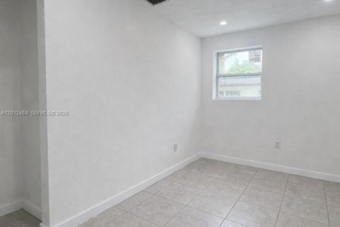 Casa en venta en Miami, Florida, 3 dormitorios, 113.34 m2 № 2089601 - foto 12