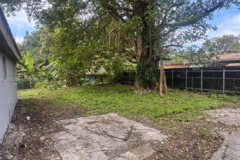 Casa en venta en Miami, Florida, 3 dormitorios, 113.34 m2 № 2089601 - foto 17