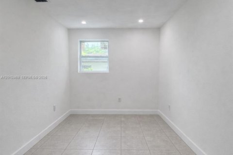 Casa en venta en Miami, Florida, 3 dormitorios, 113.34 m2 № 2089601 - foto 11