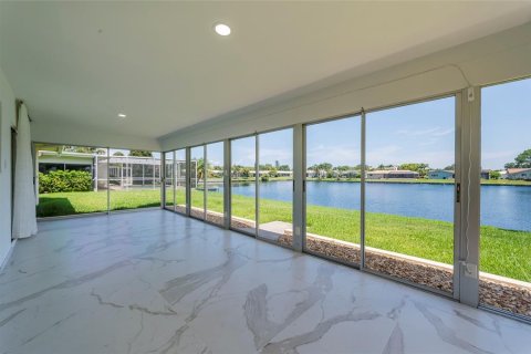 House in Largo, Florida 3 bedrooms, 153.2 sq.m. № 2199026 - photo 21