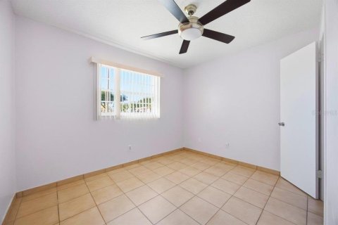 House in Orlando, Florida 3 bedrooms, 130.81 sq.m. № 2198346 - photo 14