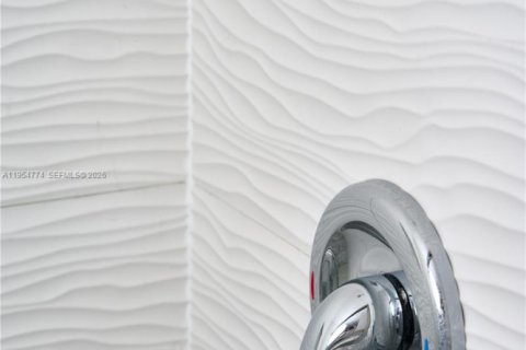 Купить кондоминиум в Майами-Бич, Флорида 2 спальни, 64.1м2, № 2021068 - фото 24