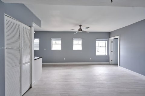 Купить кондоминиум в Майами-Бич, Флорида 2 спальни, 64.1м2, № 2021068 - фото 9