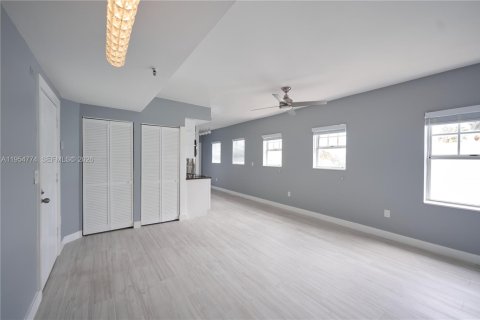 Купить кондоминиум в Майами-Бич, Флорида 2 спальни, 64.1м2, № 2021068 - фото 11