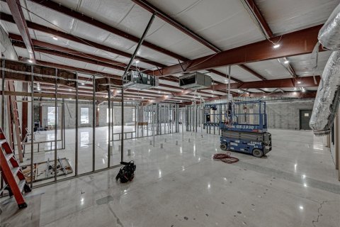 Immobilier commercial à louer à Dade City, Floride: 2055.18 m2 № 1759552 - photo 20