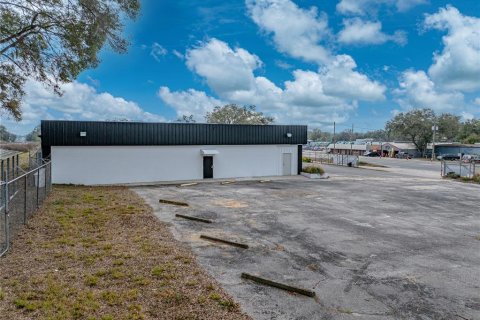 Immobilier commercial à louer à Dade City, Floride: 2055.18 m2 № 1759552 - photo 5
