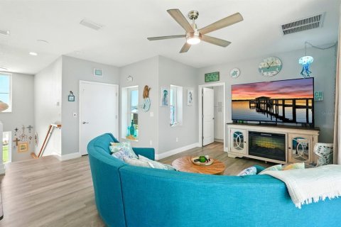 House in Flagler Beach, Florida 3 bedrooms, 243.4 sq.m. № 1791794 - photo 11