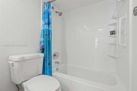 Copropriété à louer à Miami Beach, Floride: 1 chambre, 91.04 m2 № 1501500 - photo 29