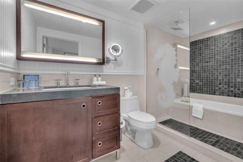Condominio en venta en Sunny Isles Beach, Florida, 2 dormitorios, 111.58 m2 № 1927107 - foto 6